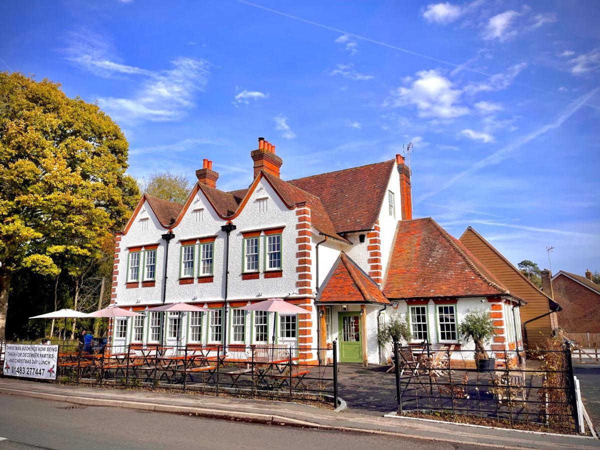 The Bulls Head Inn Ewhurst Esterno foto